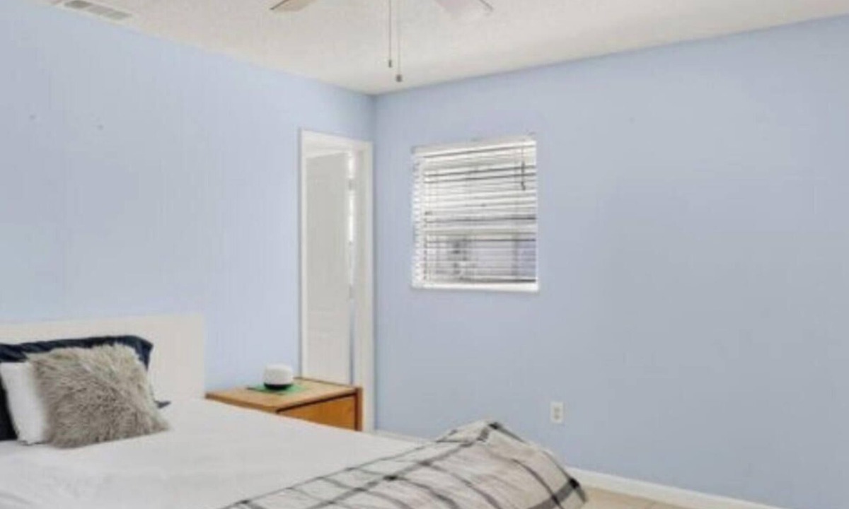 Lake Worth House | 1 bedroom in a townhome in quite Greenacre