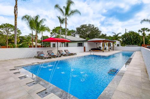 Stuart House | 1 Mi to Boat Ramp: 'The Islander' Home w/Yard