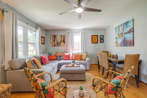 Issue House | < 1 Mi to Colonial Beach: Coastal Gem w/2 Porches