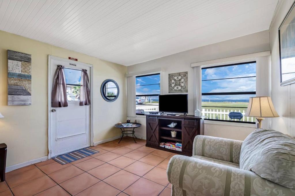 Flagler Beach House | 108 B 13th St Flagler Beach FL