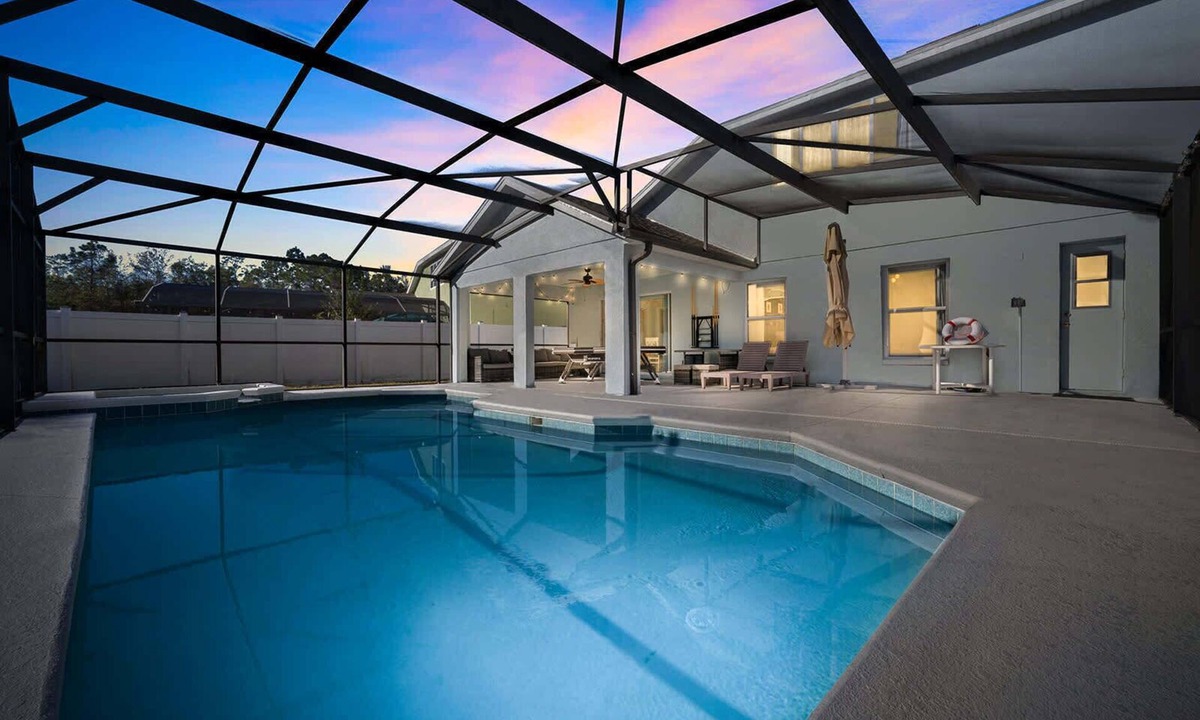 Sandy Ridge House | 12 min to Disney Movie Theater Pool In-ground spa
