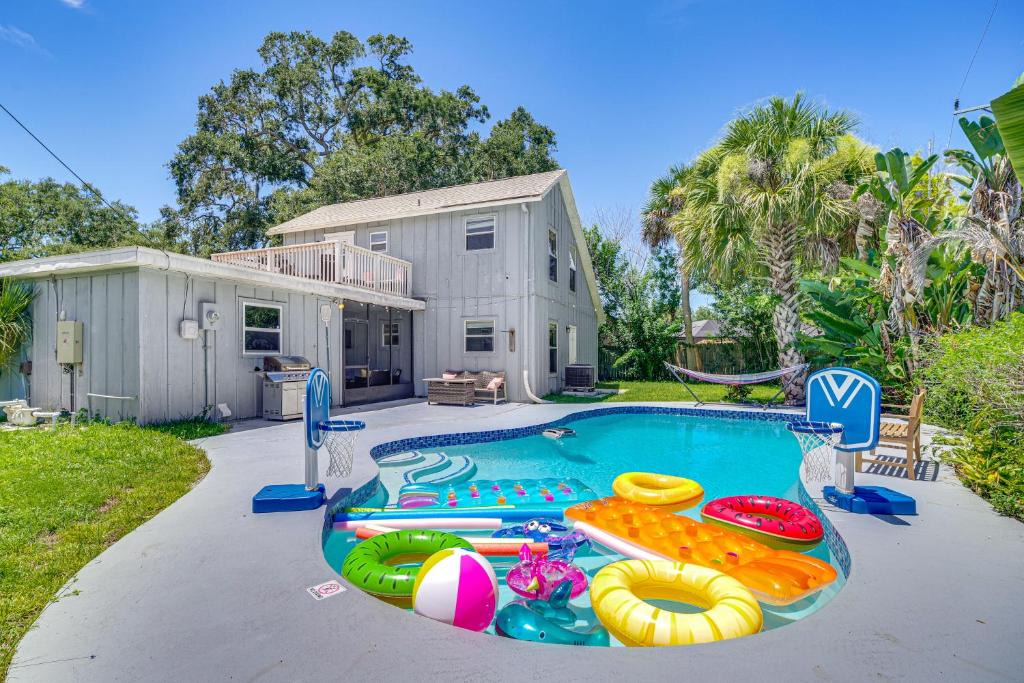 Interchange Square House | 13 Mi to Beach! Family-Friendly Palm Bay Retreat
