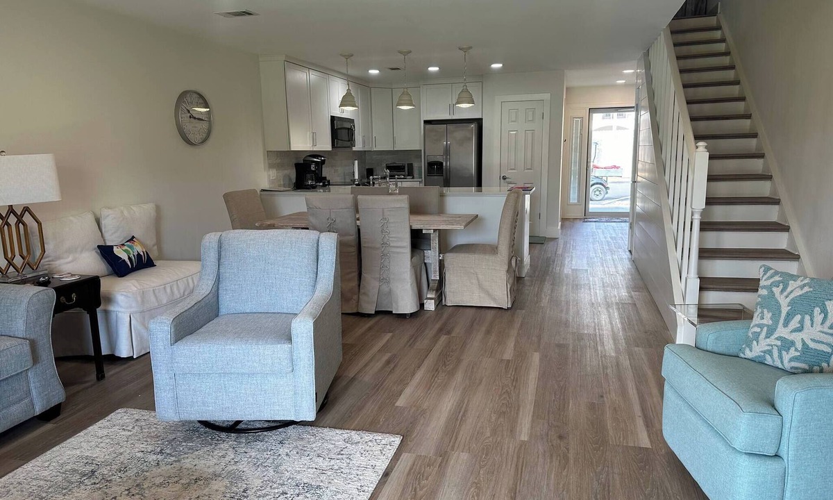 Miramar Beach Ski Chalet | 1A, Emerald Daydream