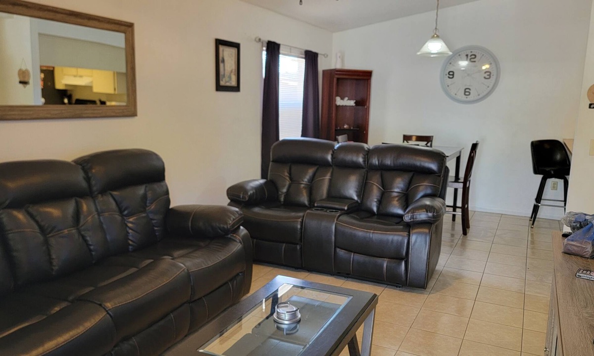 Eaton Park Apartment | 2 bed 2 bath, Whole apartment, fully stocked kitchen and baths.