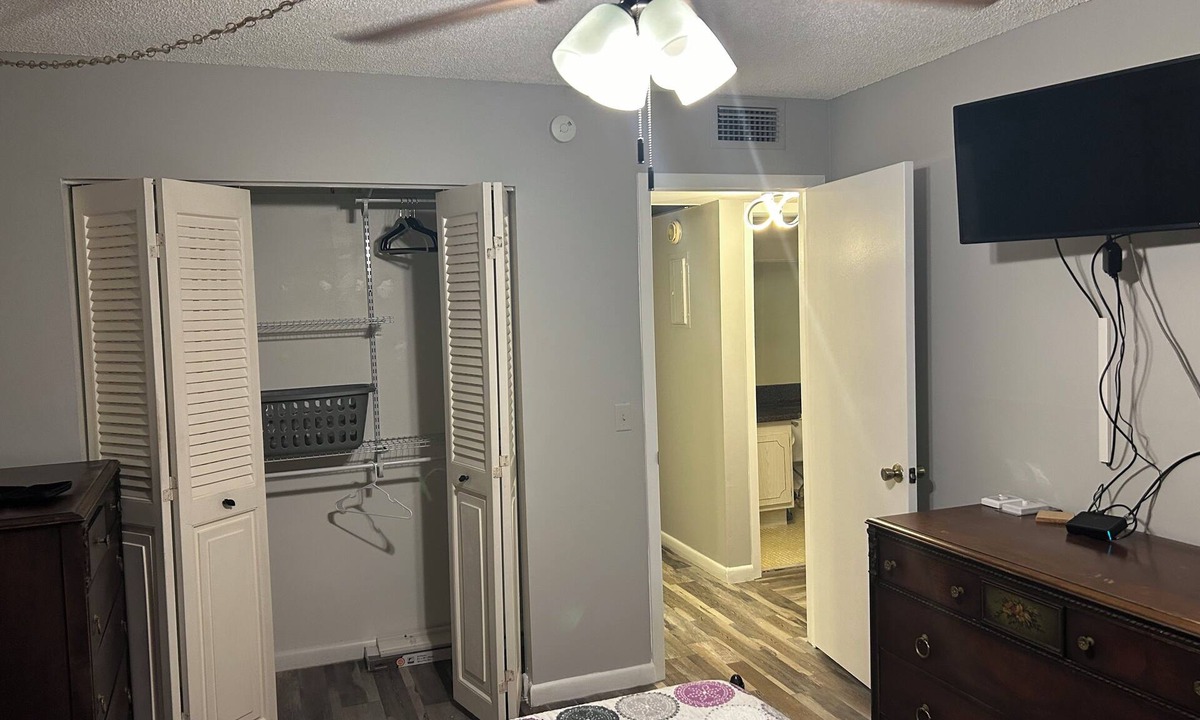 Hamptons at Boca Raton Condo | 2-bedroom condo in Boca Raton with pool, clubhouse fitness, manned gate