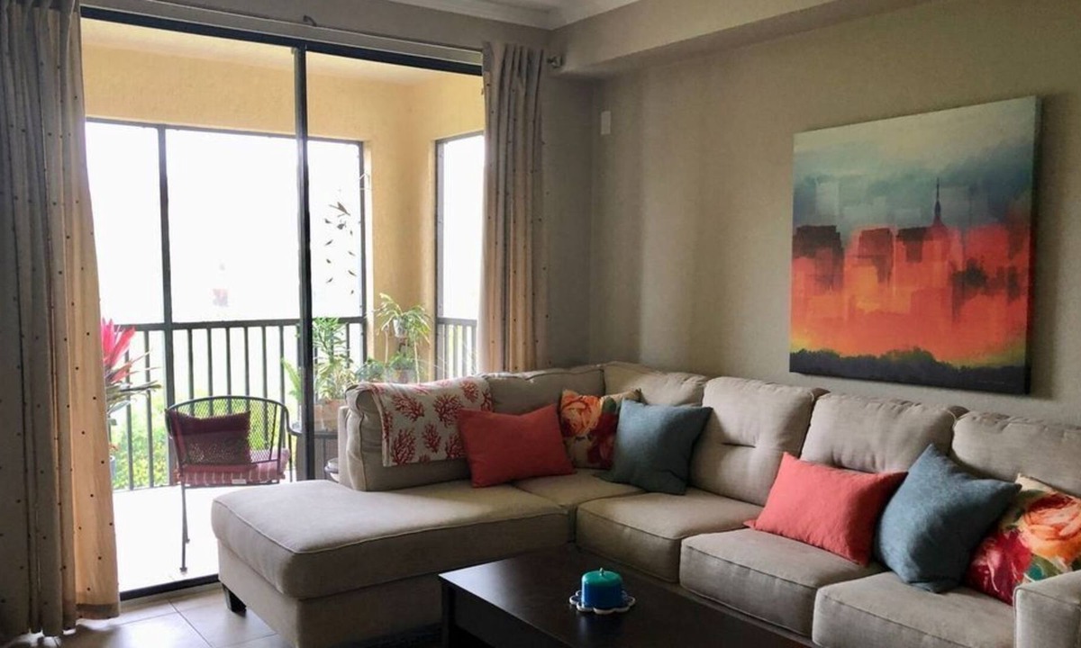 Naples Apartment | 2 Bedroom Single family 625150 by Houzlet