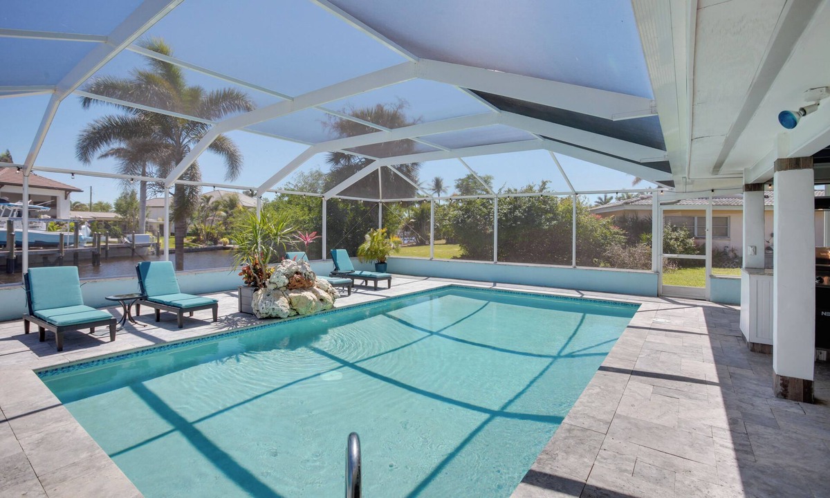 Yacht Club House | 2 Mi to Beach: Canal-Front Home in Cape Coral!