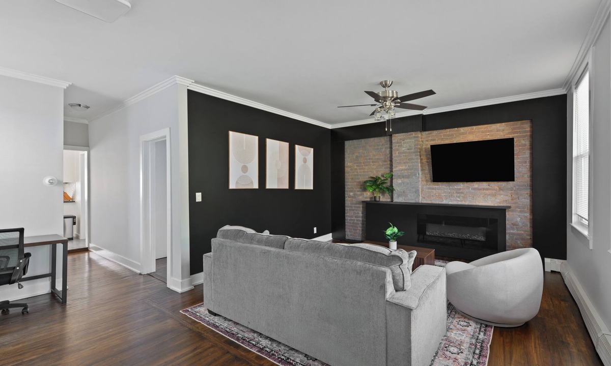 Little Ferry Apartment | 20 min to NYC/Newly Renovated/Private Driveway