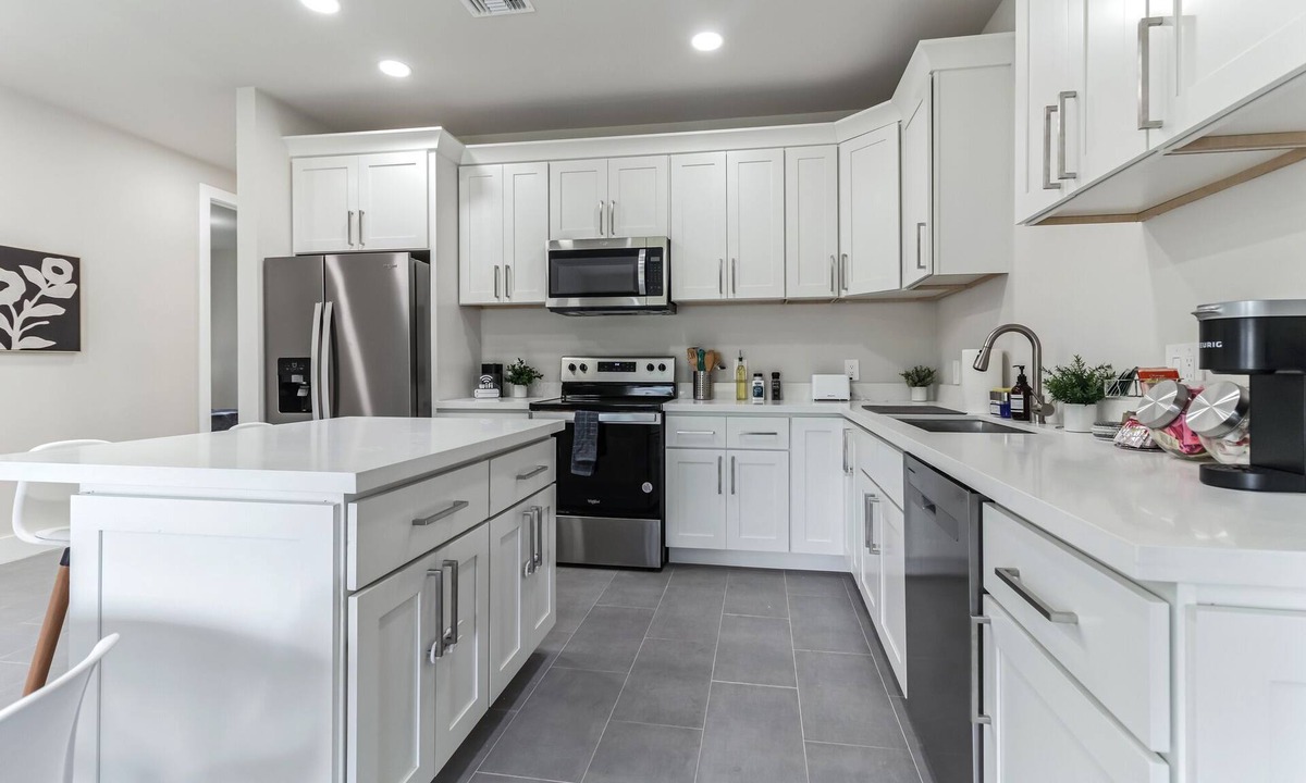 Westminister House | 2023 NEW 3 BR 2 BA Modern Hidden Gem