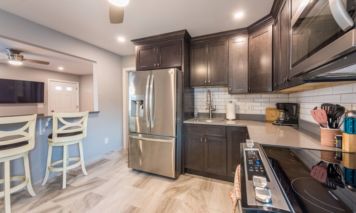 Ortley Beach House | 2026 LAVALLETTE: NEW Gourmet Kitchen & Bathroom & 2 Blocks to BEACH