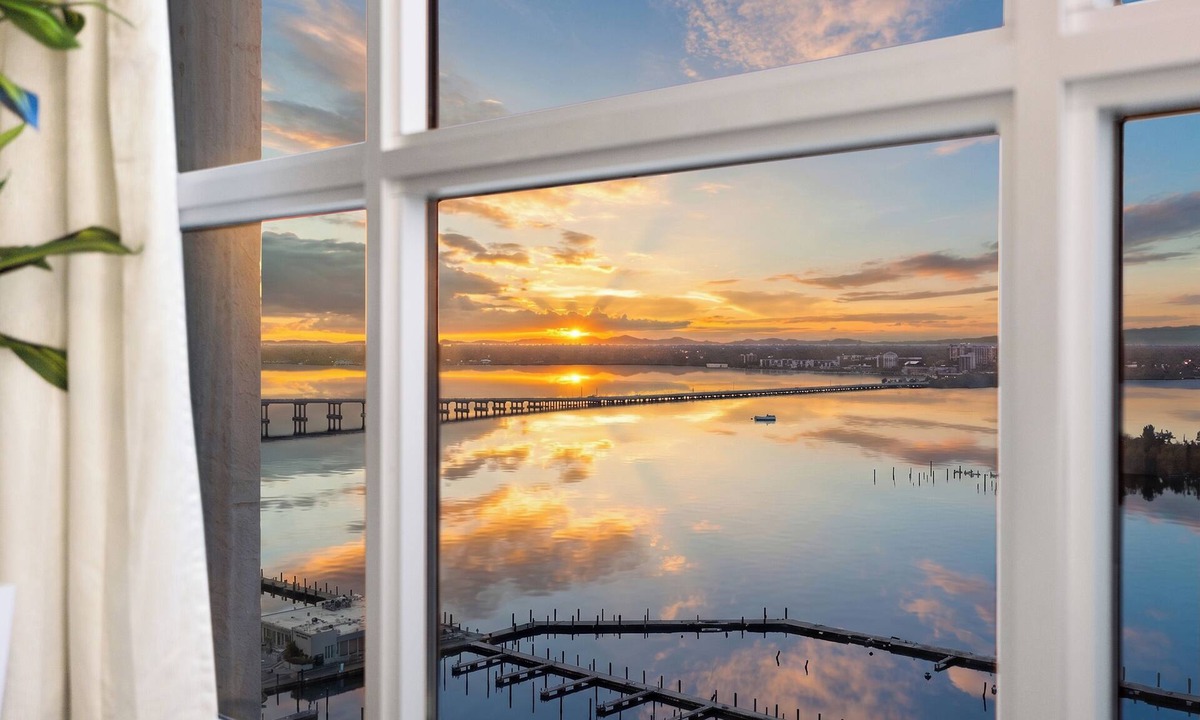 Fort Myers River District Condo | 21st Floor Luxury Waterfront & Sunset Stay