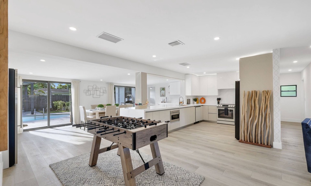 Boynton Beach House | 2705 | Delray/Chapel Hill |Heated Pool |Screen Porch |PingPong |by DelrayNightly