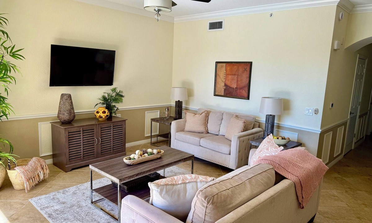 Naples Condo | 2BR, 2BA Condo, View of Lake/Preserves, Bundled GOLF!