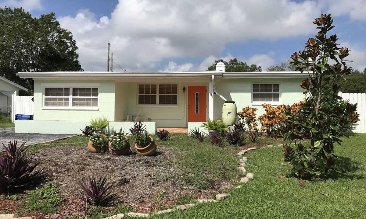 St. Petersburg House | 2BR+2BA PET FRIENDLY HOME w/ BACKYARD OASIS