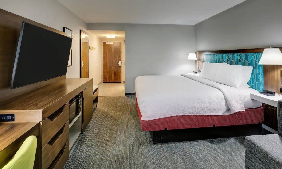 Polk Village Hotel | 3.5 Miles to Marine Corps Air Station | Room for Two | Pet-Friendly Stay
