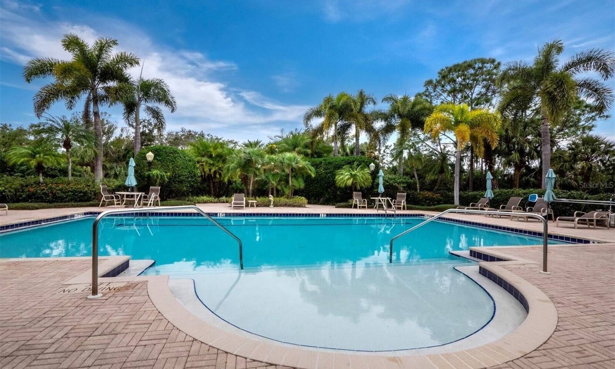 Palmer Ranch Apartment | 3-bedroom condo on Palmer Ranch