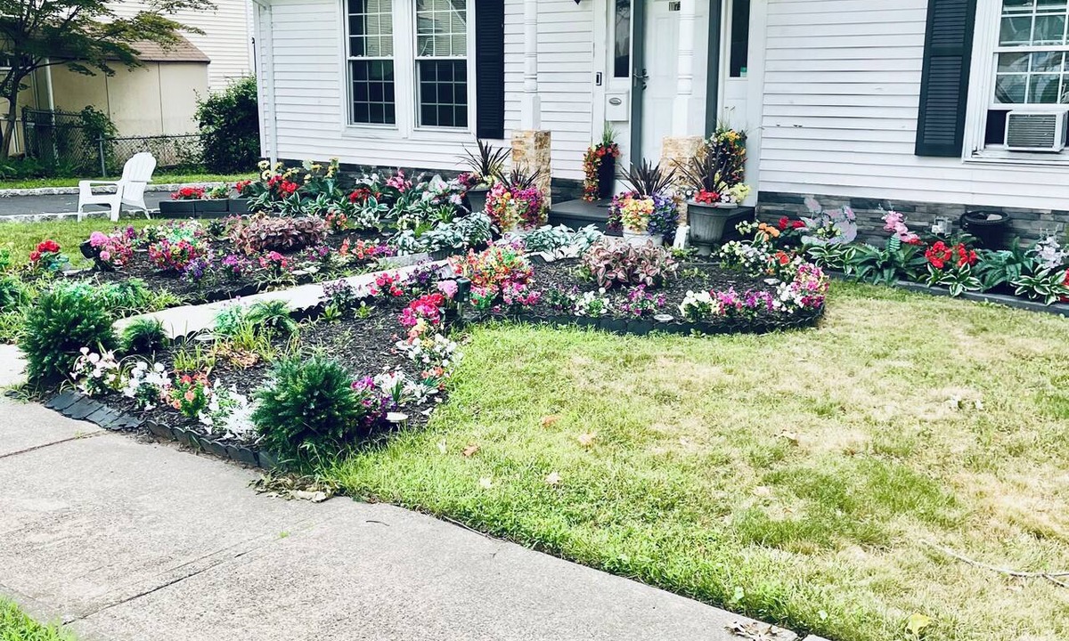 Englewood House | 3-bedroom house in tranquil Teaneck perfect for relaxing stays