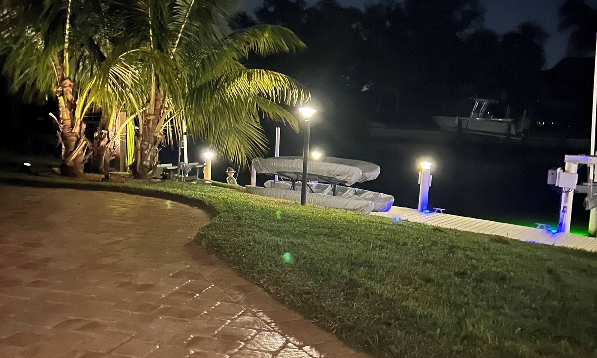 Englewood House | 3 Bedroom waterfront home w/access to ICW Bring your boat