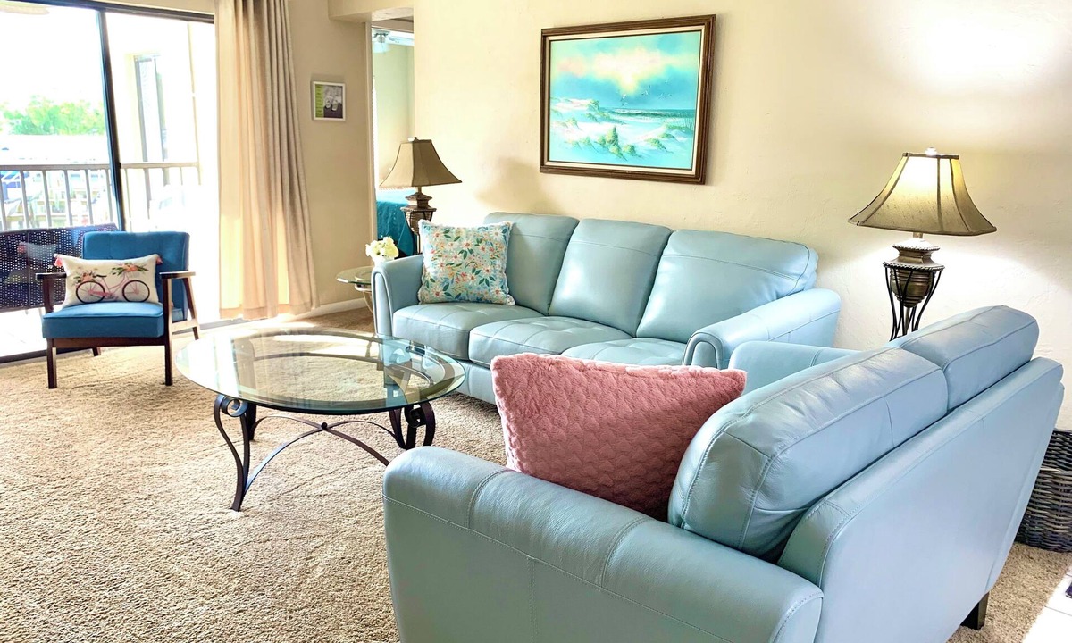 South Island Condo | 3 BR, 2 bath Condo. Large heated pool!