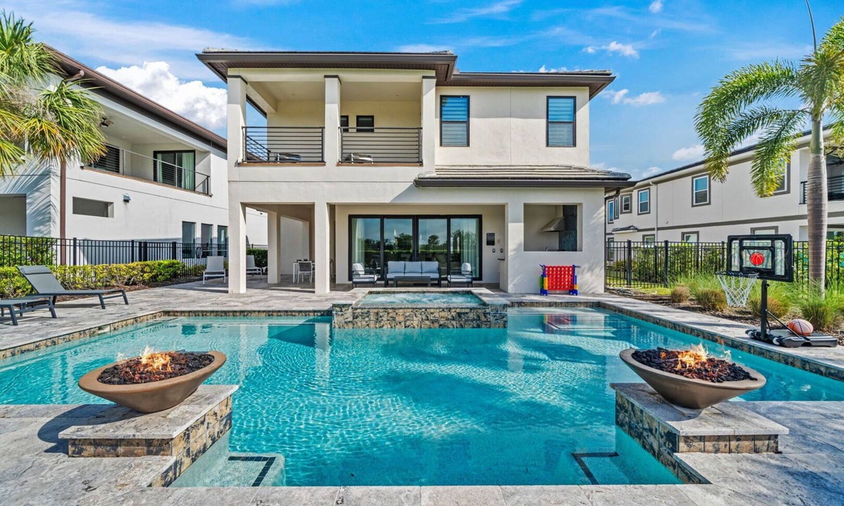 Bay Lake House | 3 King Suites! Golf Views/Absolute First Class/Welcome to High Score Hideaway