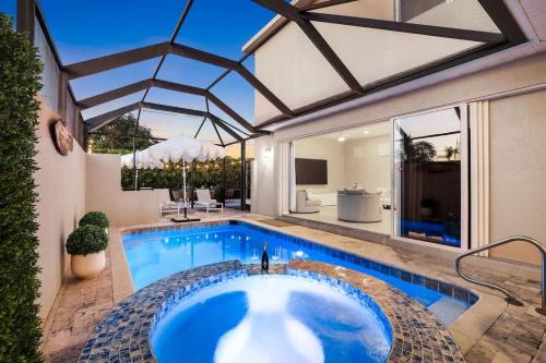 Naples Park House | 3 Minutes To Beach, Dining, & Nightlife, 4 Bedroom, 4 Bathroom, Equipped With Pool & Spa Lux Family Home Sleeps 10