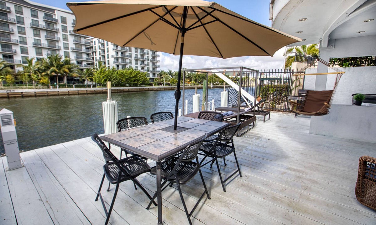 Spring Garden Villa | 3-story modern, home, with a large deck & jacuzzi overlooking the Miami River