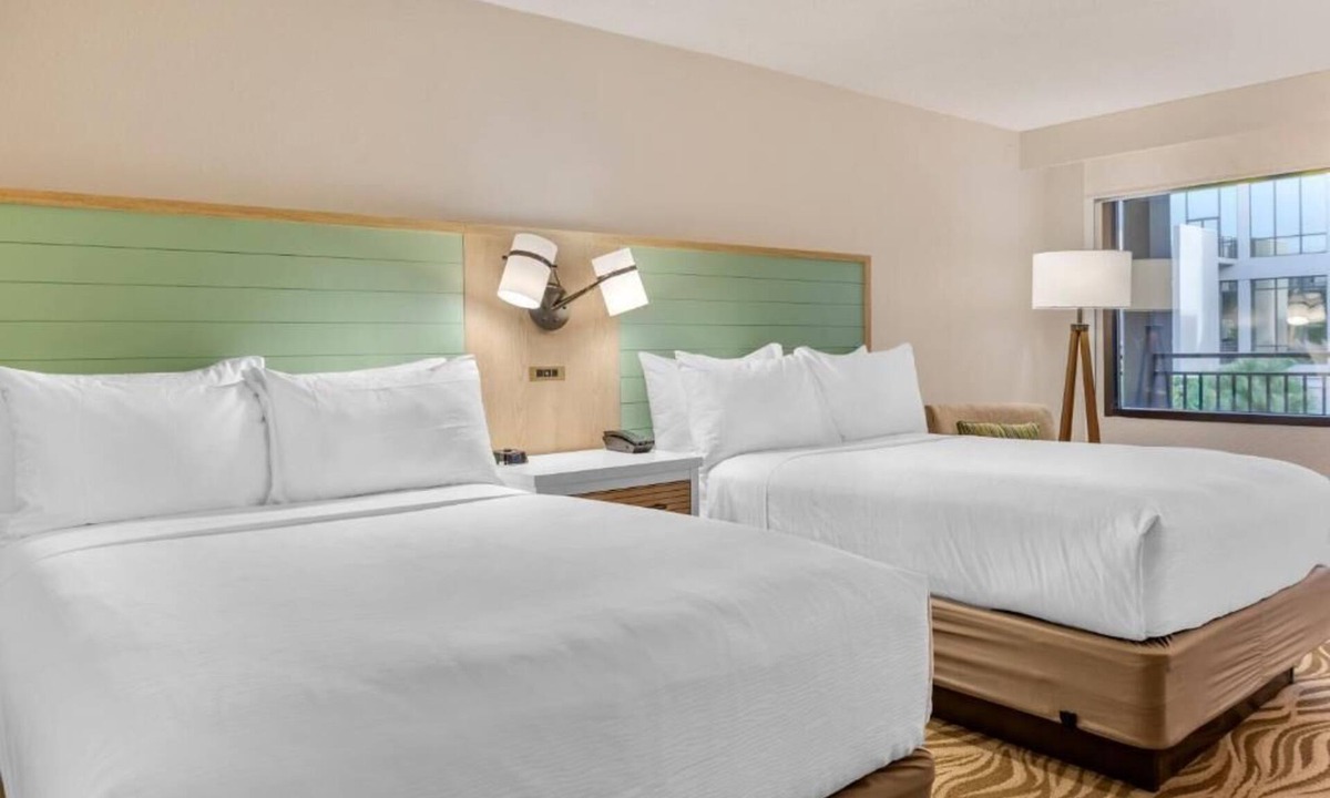 Lake Buena Vista Hotel | 3 Units Perfect for Groups! 2 Outdoor Pools, Shuttle to Disney Parks!