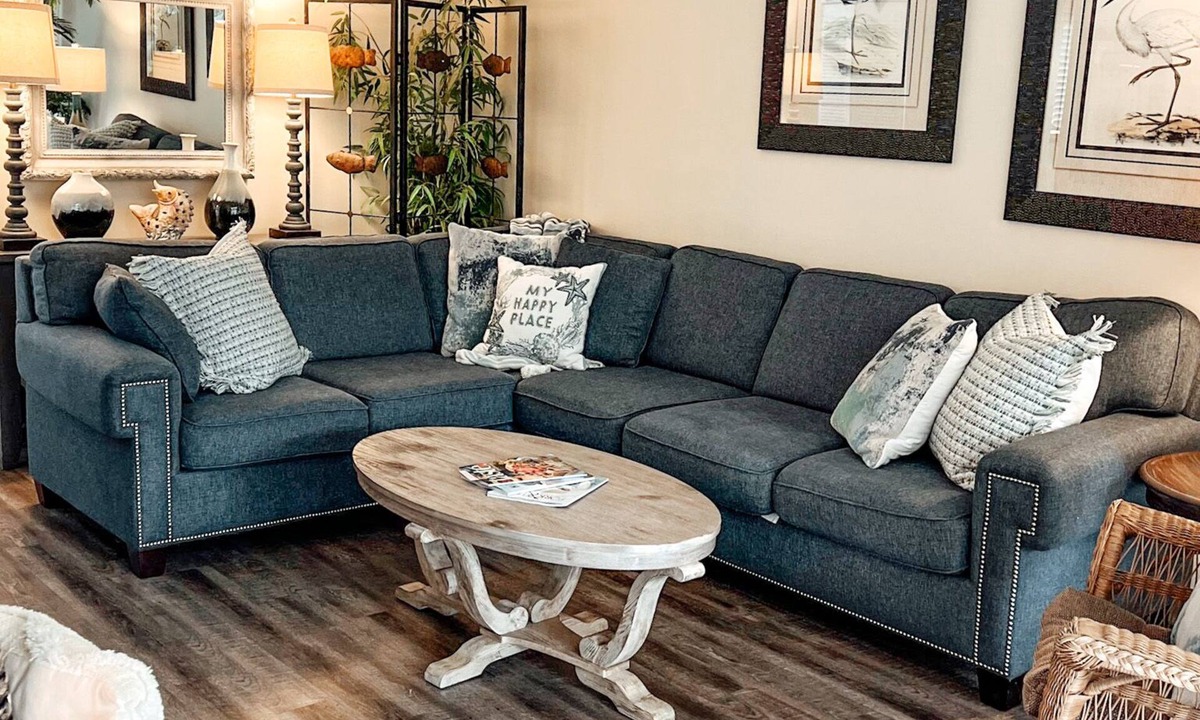 Hilton Head Island Condo | 3BR 2.5 BA, short walk or 5 min bike to beach w/cart, chairs, pools, sm. dog