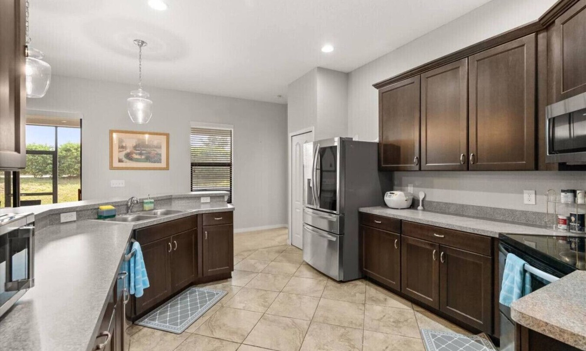 Lake Wales House | 3BR Lake Wales | Game Room | BBQ | 45 Min to Disney | Sleeps 6