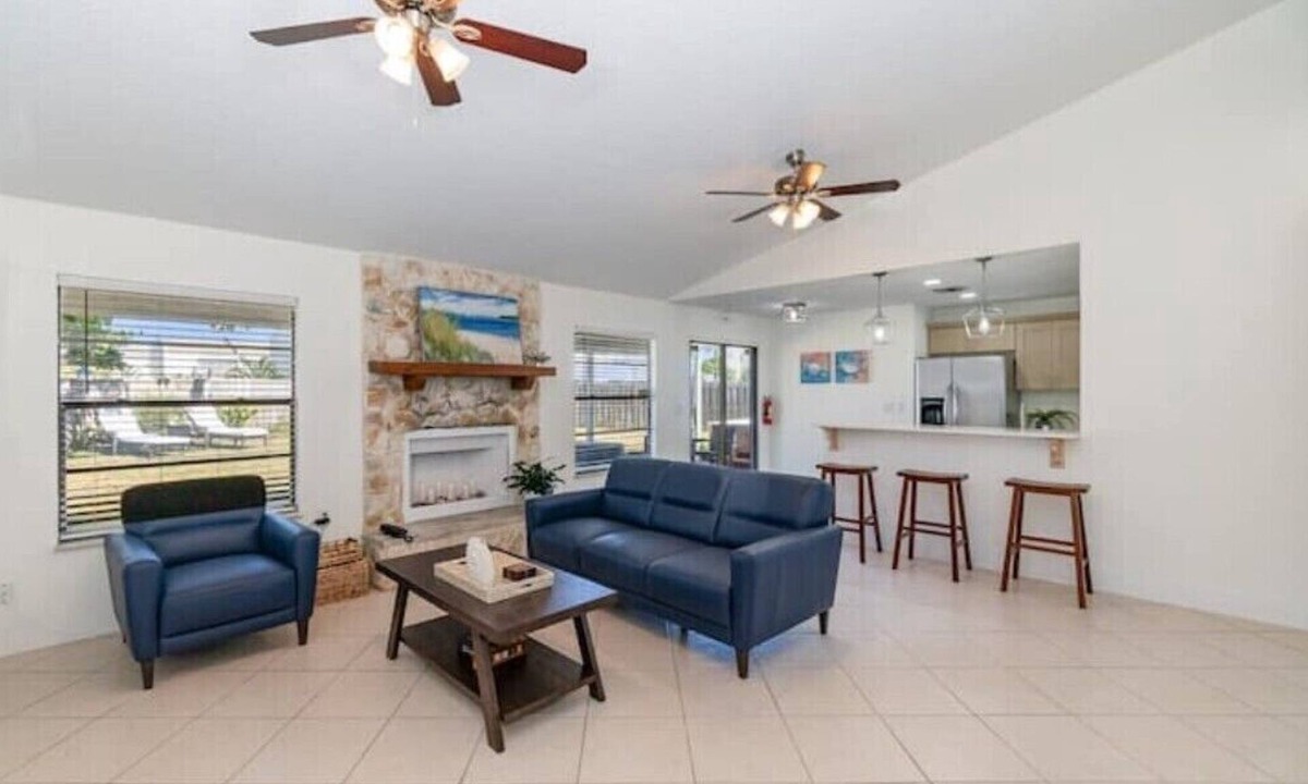 Melbourne Beach House | 4/3 Family Home steps to Beach w/Spa in Melbourne Beach