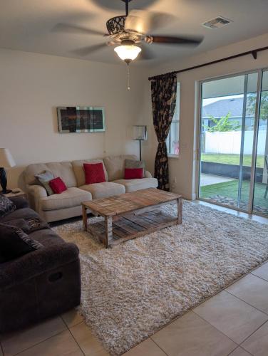 Port Malabar House | 4 bed 2 bath family friendly home in SW Palm Bay