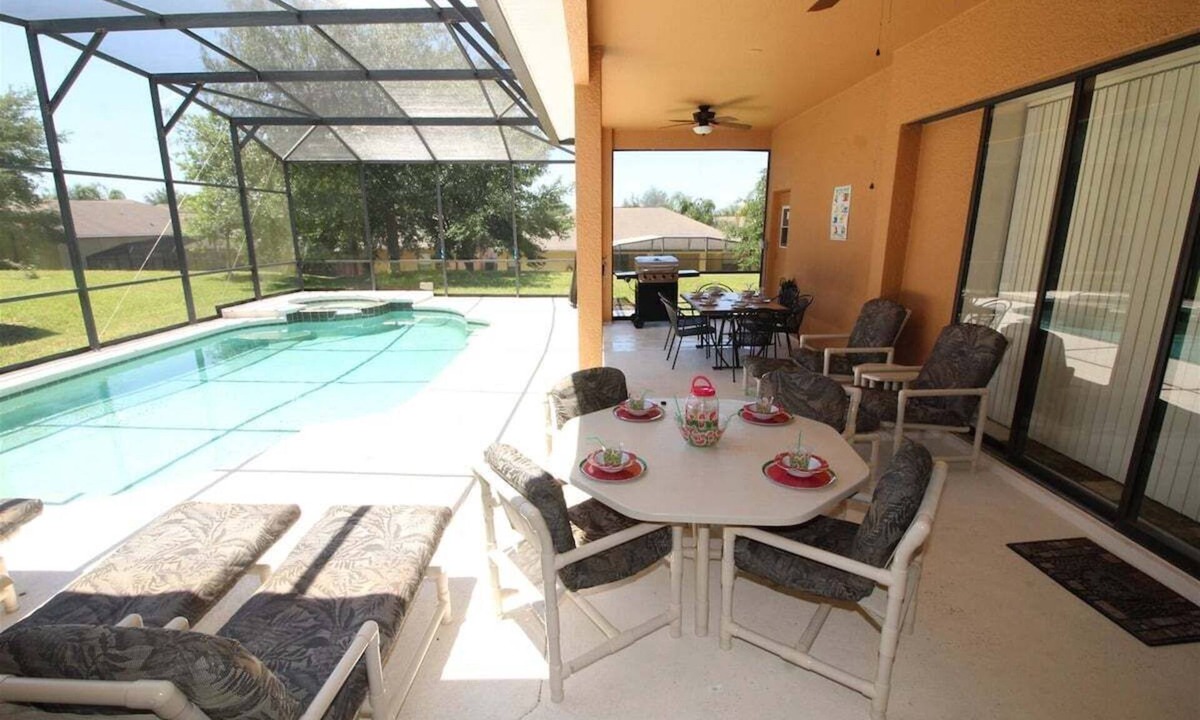 Legacy Park Villa | 440 - 5-Bedroom Family Retreat with Pool, Spa & Game Room