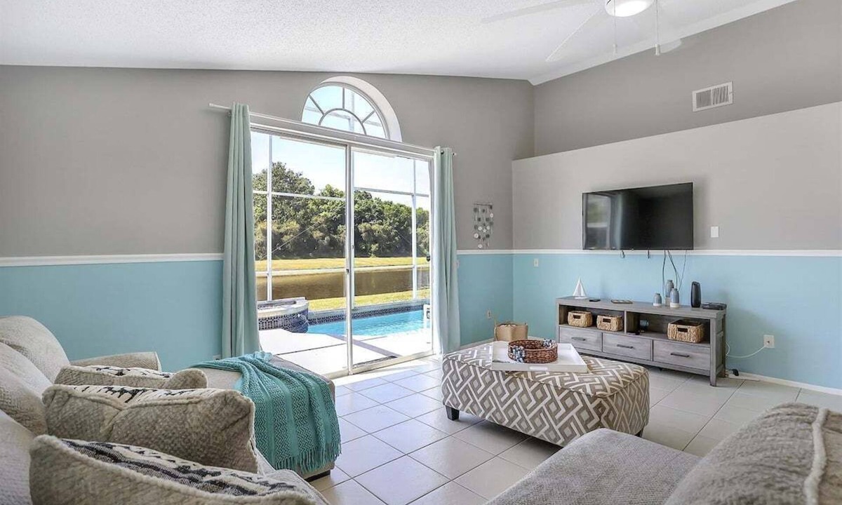 Windward Cay Cottage | 4716-4-ww-blend of Relaxation and Convenience