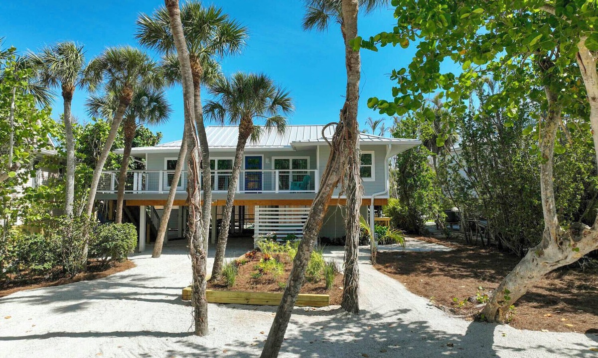 Captiva House | 4BR Captiva Home with Private Pool & Steps to the Beach