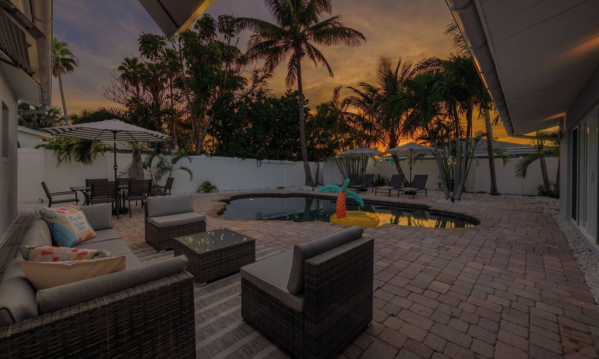 Vina Del Mar Island House | 4BR Family Oasis - Heated Pool - Walk to Beach