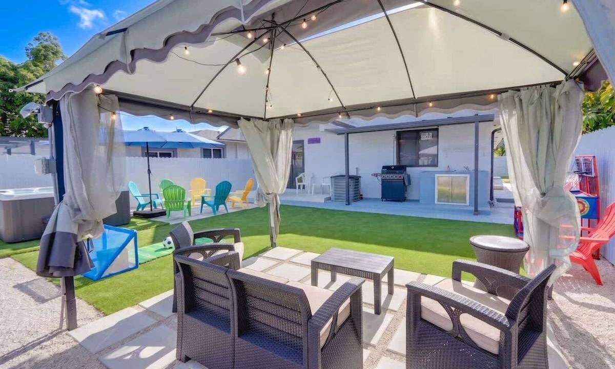 Flagami House | 4BR Oasis Near MIA - Jacuzzi - Games - BBQ