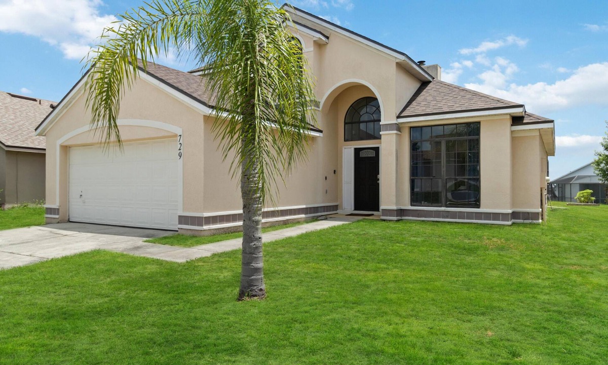 Bahama Bay House | 5/3 Private Pool house near all famous attractions!
