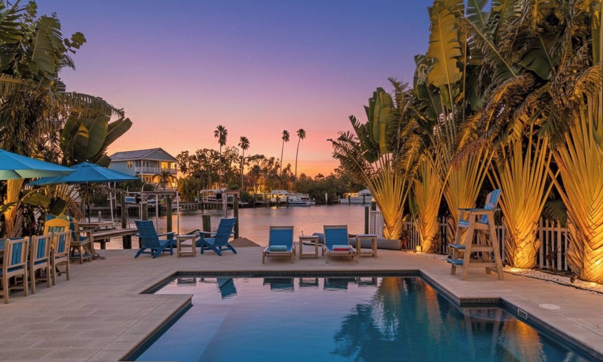 Indian Rocks Beach House | 5 Bed WTFT heated pool dock 6 seat golf cart