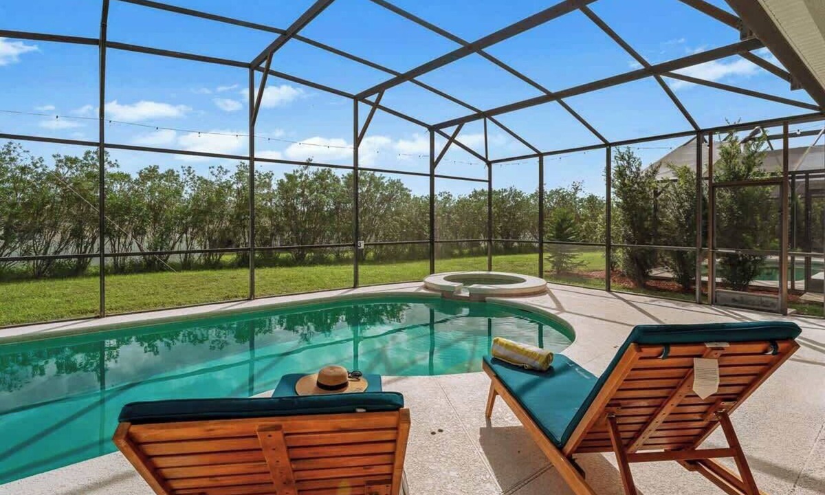 Regal Palms House | 5BR Villa+ Spa & Pool Oasis+GameRoom+Themed Rooms