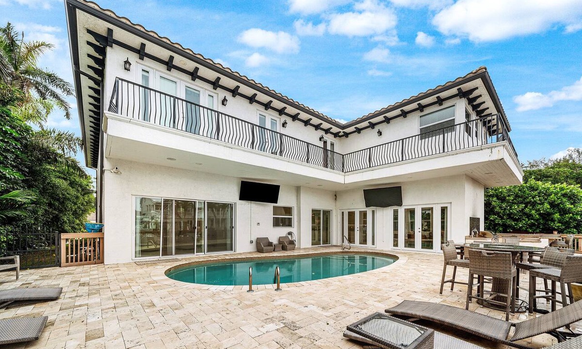 Delray Beach House | 6BR Delray Beach Villa; 100 yards to the Public Beach; & 1 mile to Atlantic Ave