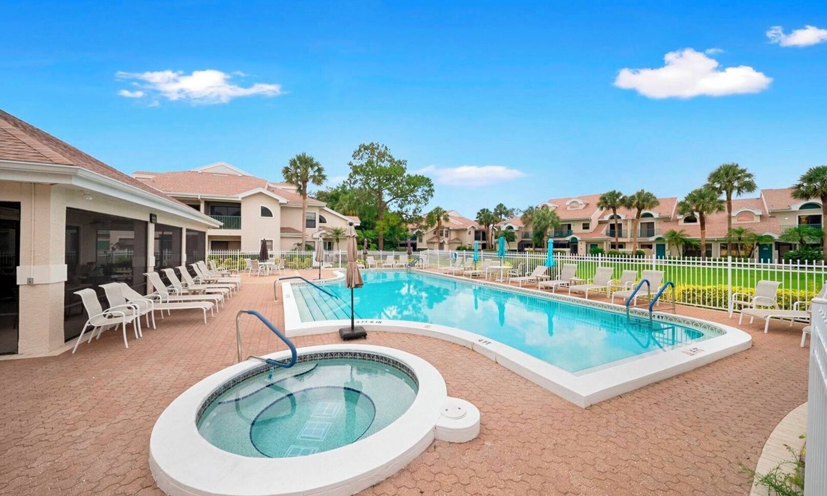Pine Ridge House | 75 Emerald Woods Drive G2