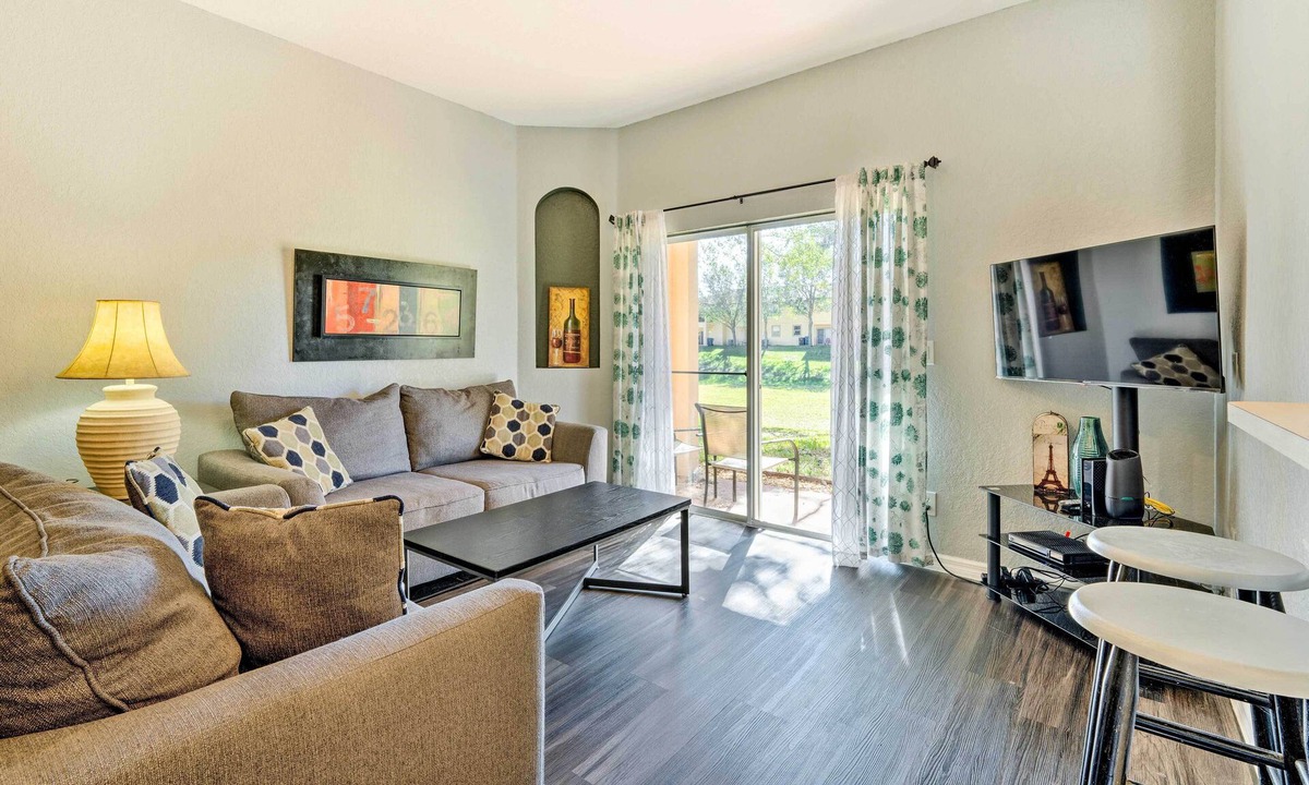 Regal Palms House | 9 Mi to Disney: Davenport Townhome w/Resort Pool!