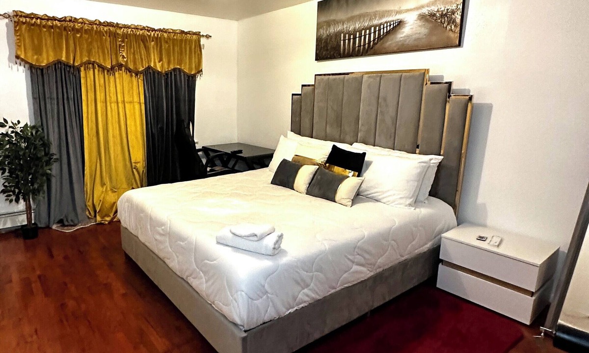 Van Nest Apartment | a spacious 3 bedroom apartment in New York City