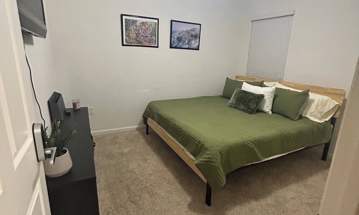 Port Saint Lucie House | A Traveler's Dream Oasis ~ COZY ~ King Beds ~ Pool Table ~ 5 Star Location ~