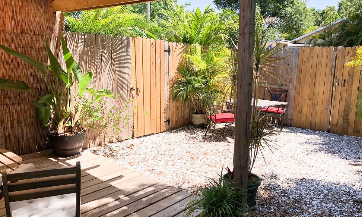 United Central House | Adorable Pair - 2 private modern studios