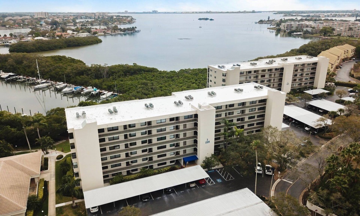 South Pasadena Condo | Amazing Location! Five Minutes from the Beach! Family-Sized Condo