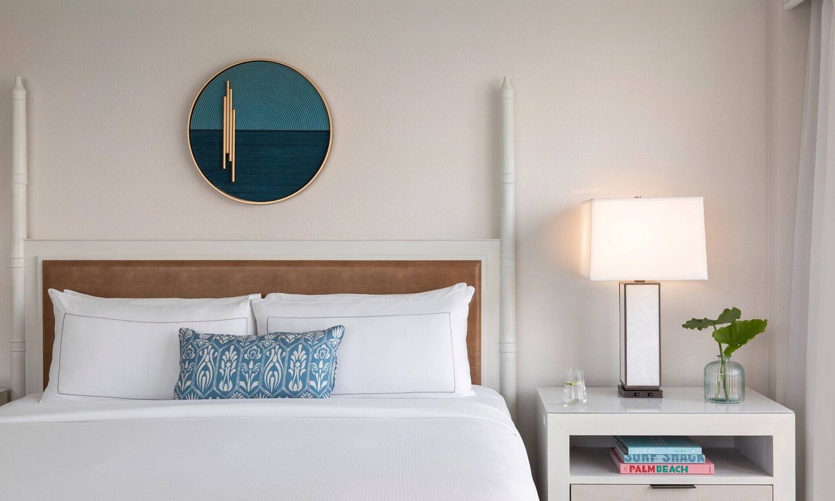 Singer Island Hotel | Amazing Views w/Balcony | Onsite Pool & Dining