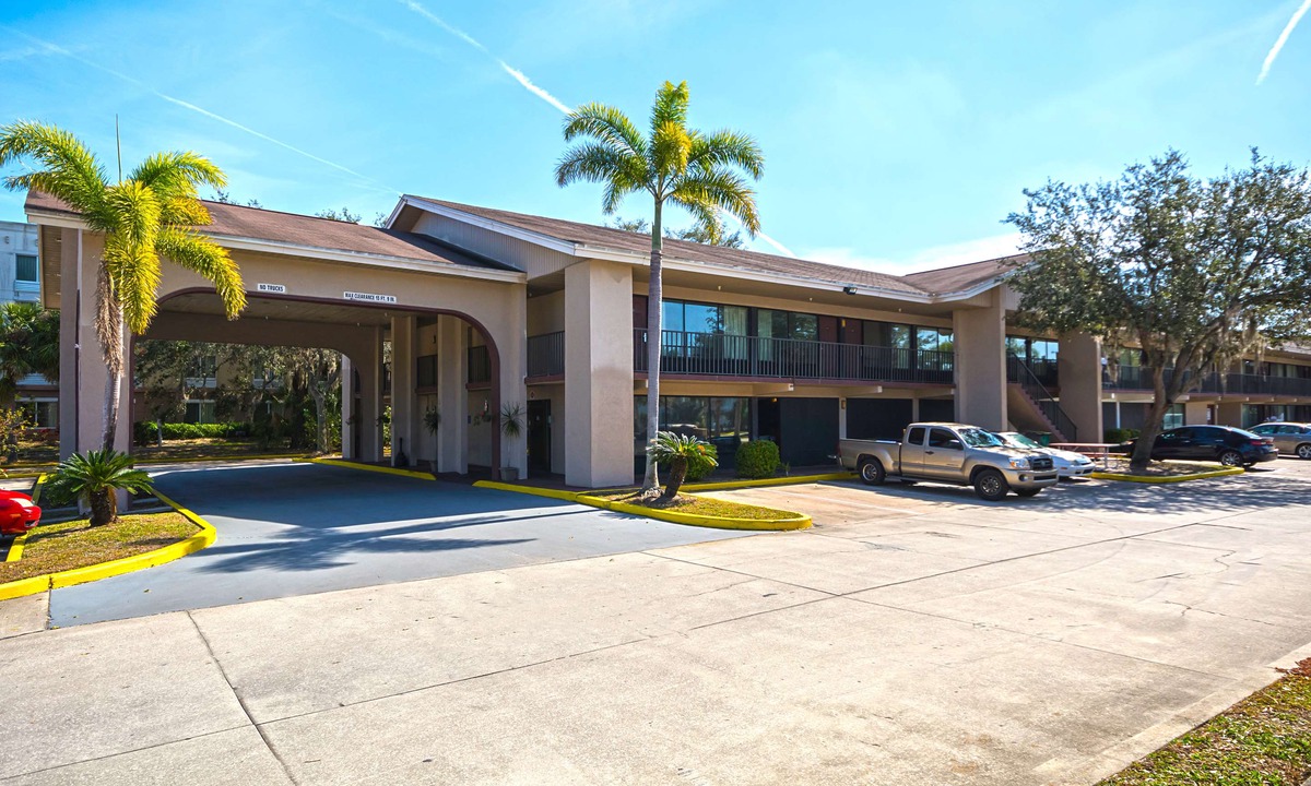 June Park Hotel | Americas Best Value Inn & Suites Melbourne