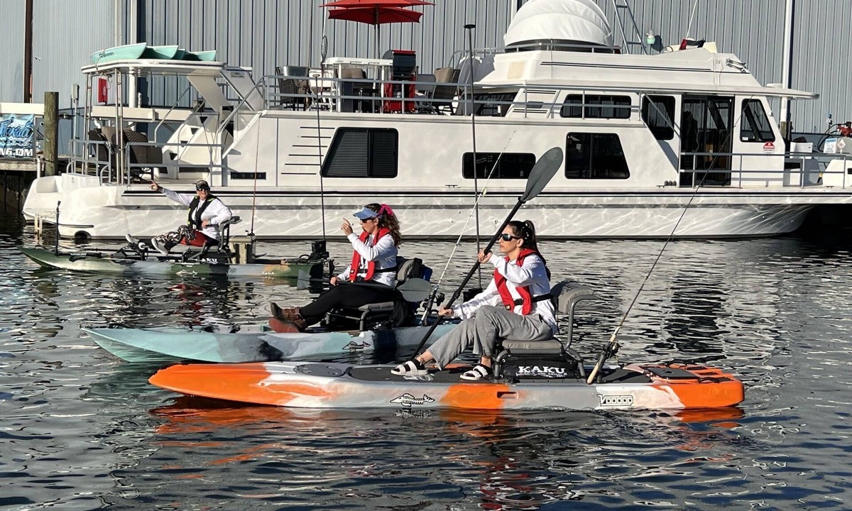 Springs at Kings Bay Boat Rental | Anglers Inn Floating Suite Luxury houseboat— Scallop Kayak Three Sisters Springs