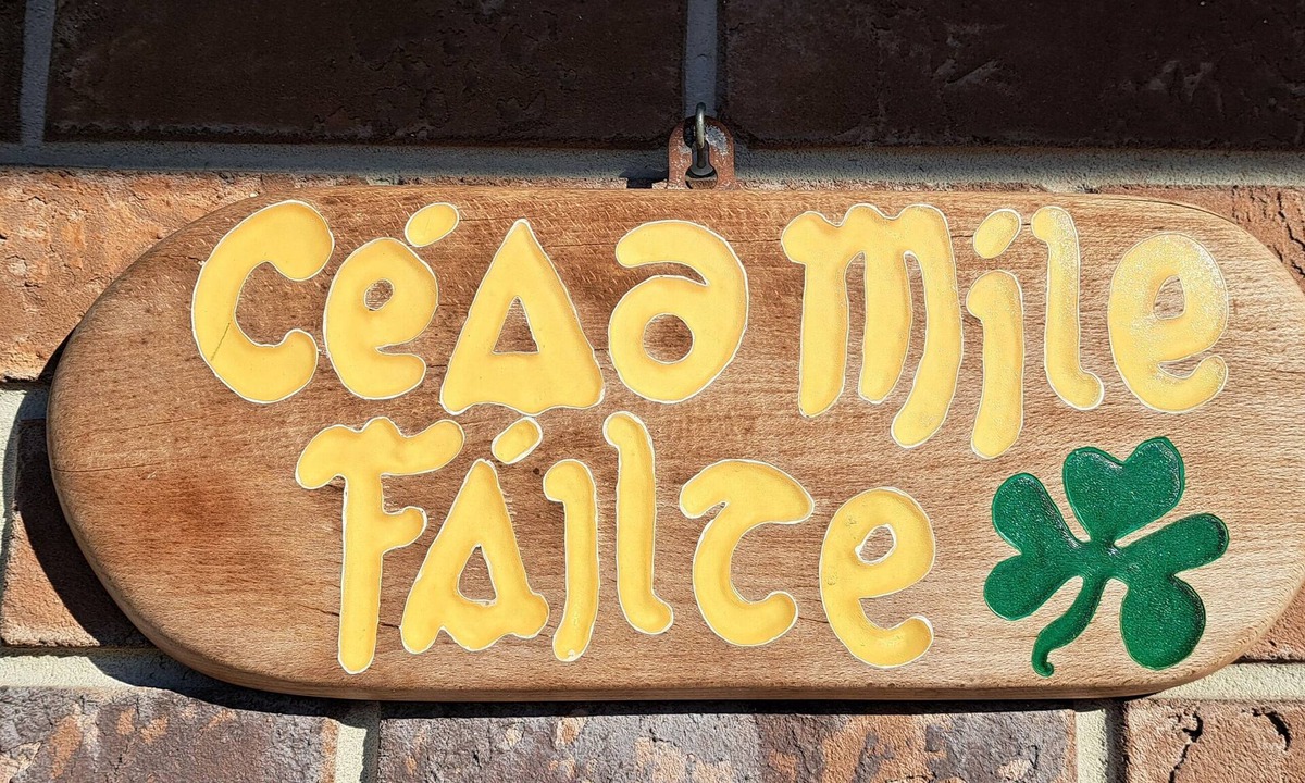 Valrico Bed & Breakfast | Art Under the Oaks Bed and Breakfast